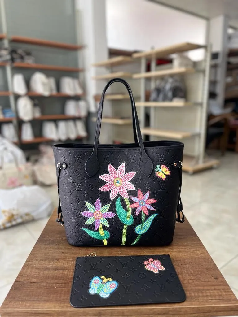 Hochwertige Damentasche mit Blumenmuster